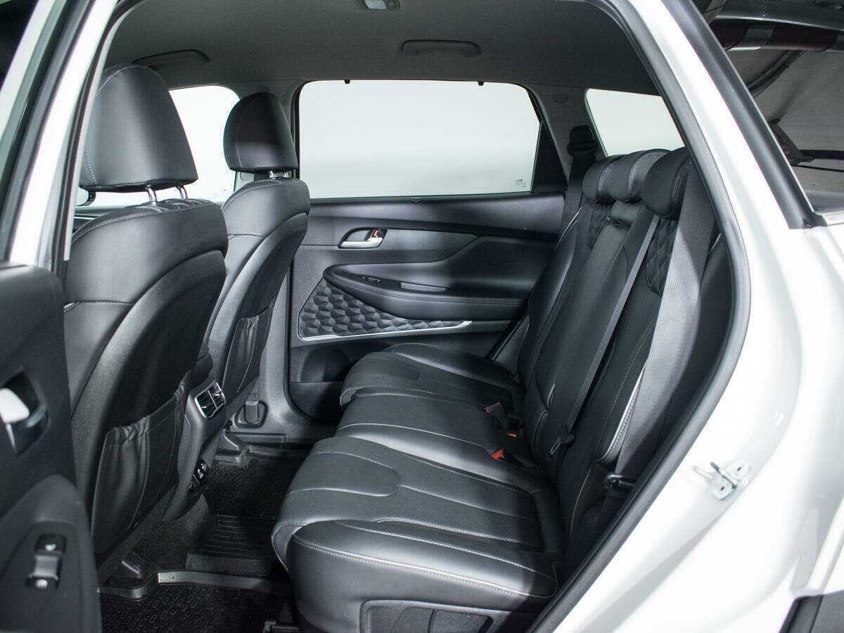 Hyundai Santa Fe 2021 года с пробегом. Фото: #9