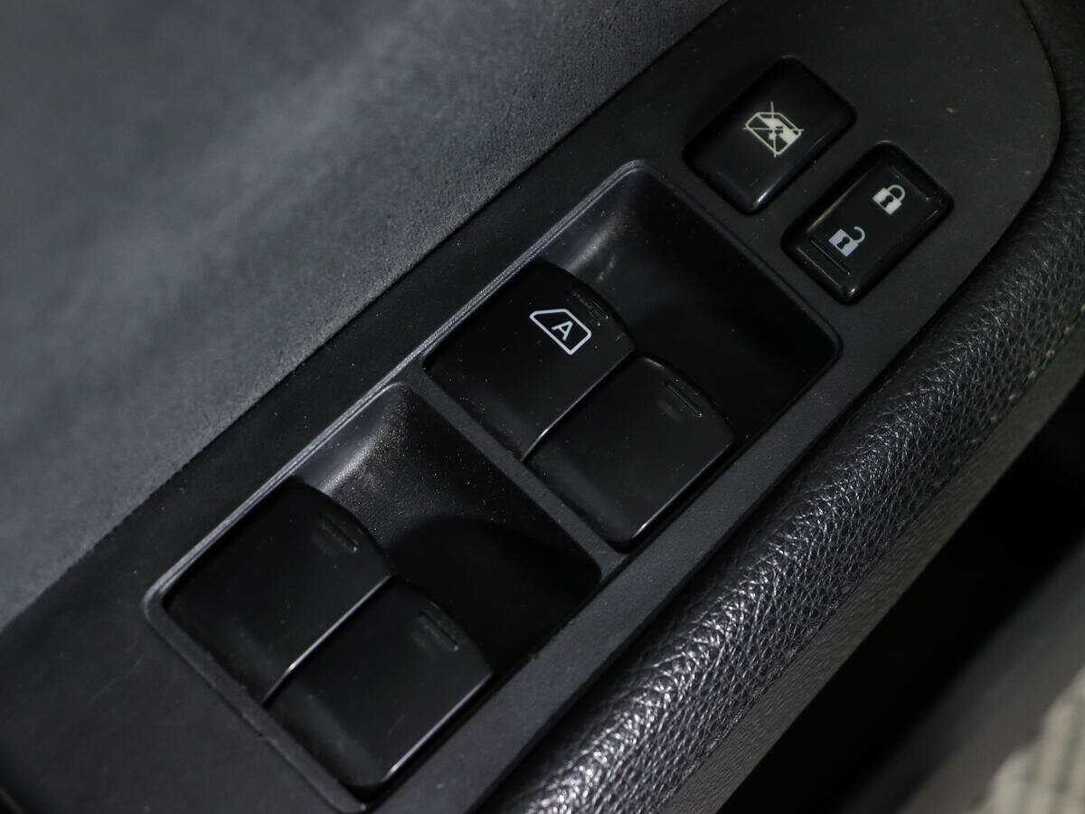 Nissan Tiida 2007 года с пробегом. Фото: #11