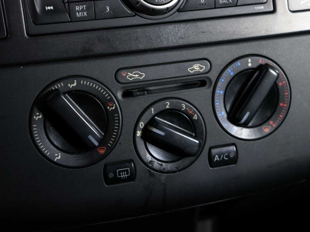 Nissan Tiida 2007 года с пробегом. Фото: #13