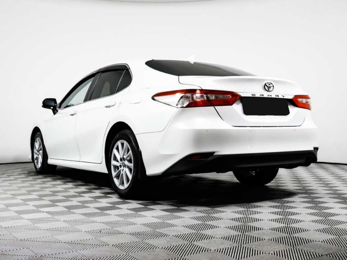 Toyota Camry 2021 года с пробегом. Фото: #6