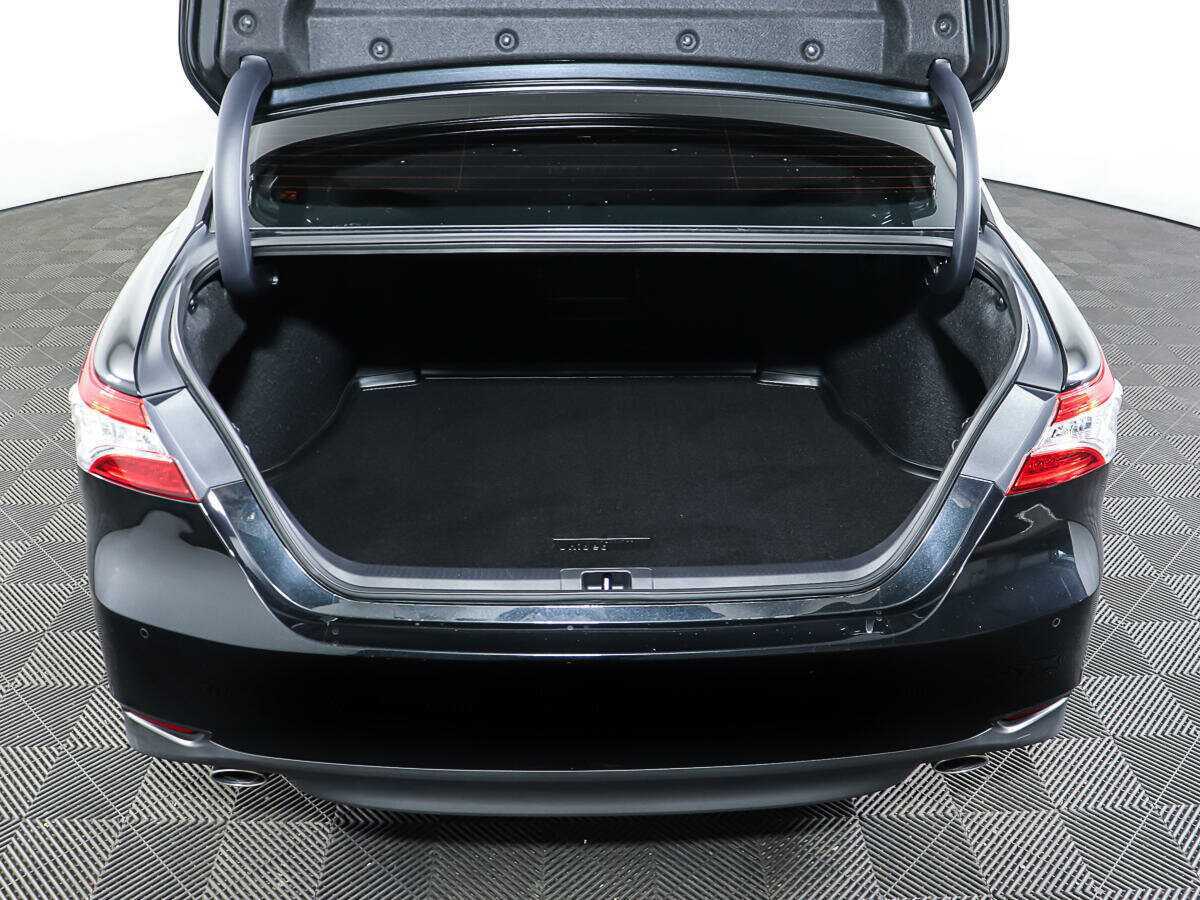 Toyota Camry 2023 года с пробегом. Фото: #8