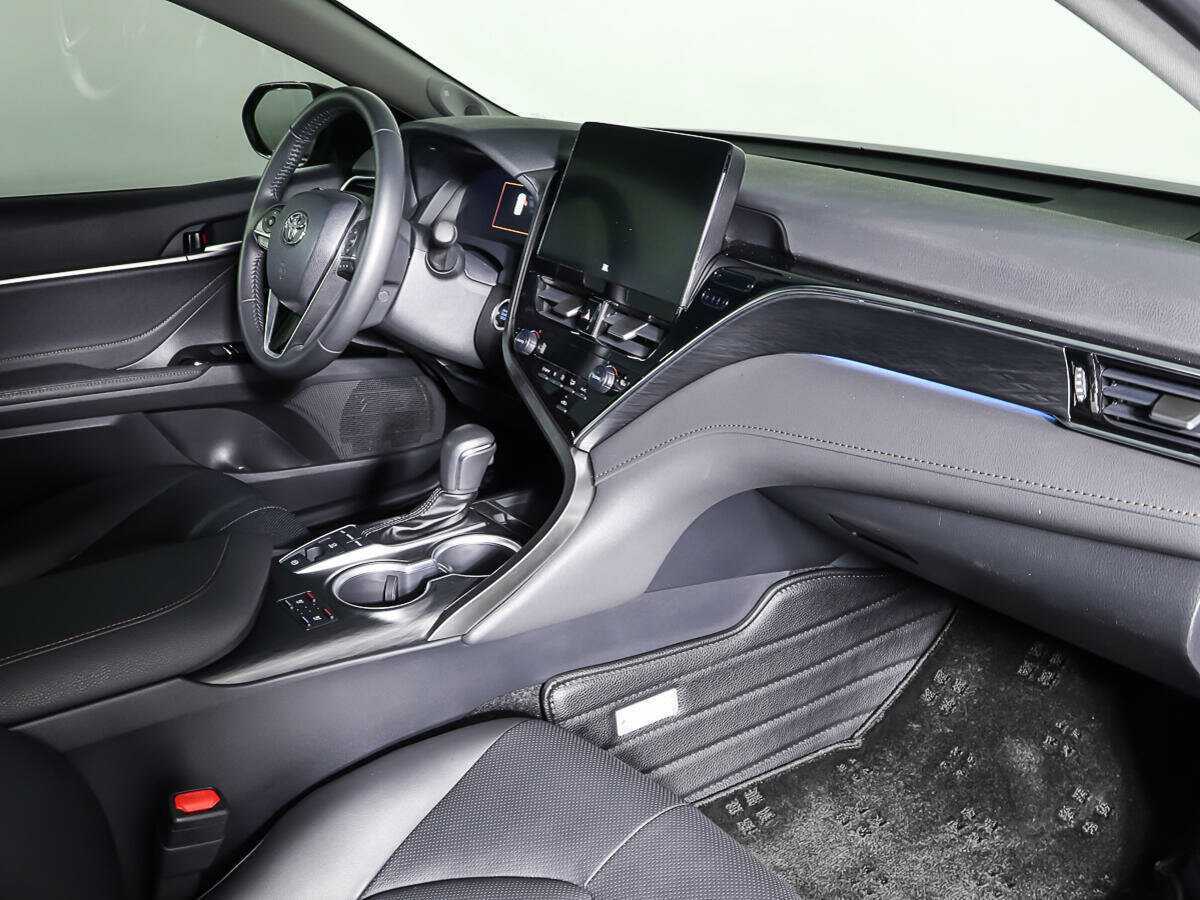 Toyota Camry 2023 года с пробегом. Фото: #9