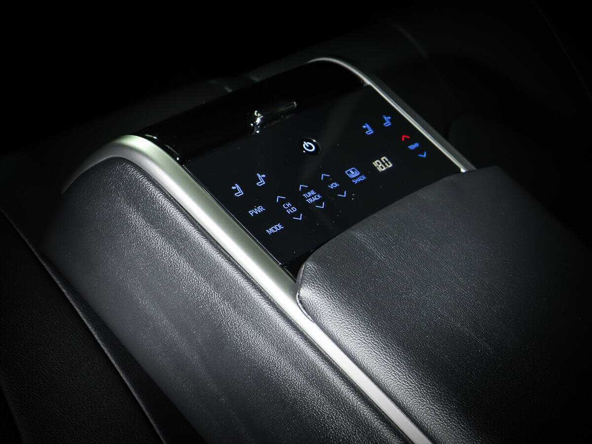 Toyota Camry 2023 года с пробегом. Фото: #12