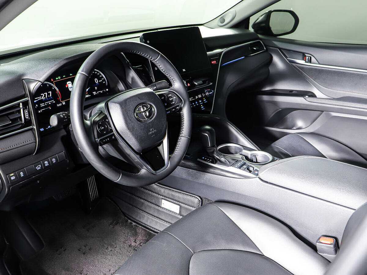 Toyota Camry 2023 года с пробегом. Фото: #15