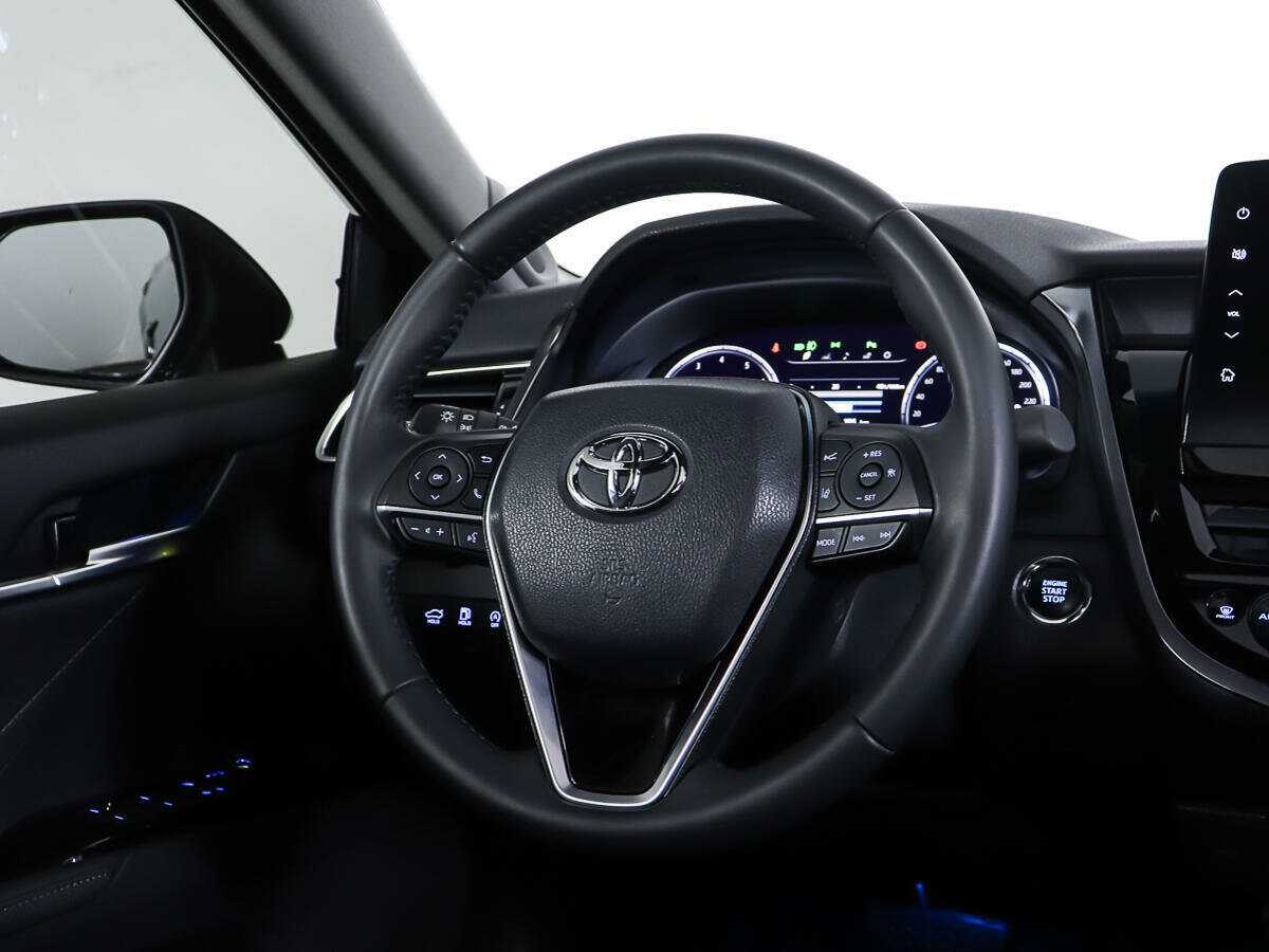 Toyota Camry 2023 года с пробегом. Фото: #17