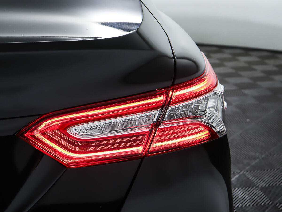 Toyota Camry 2023 года с пробегом. Фото: #24