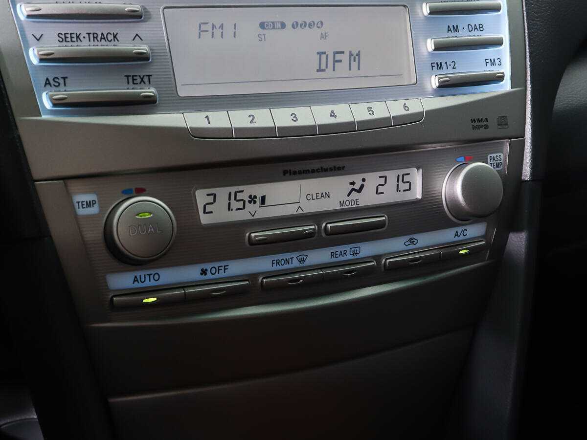 Toyota Camry 2010 года с пробегом. Фото: #17