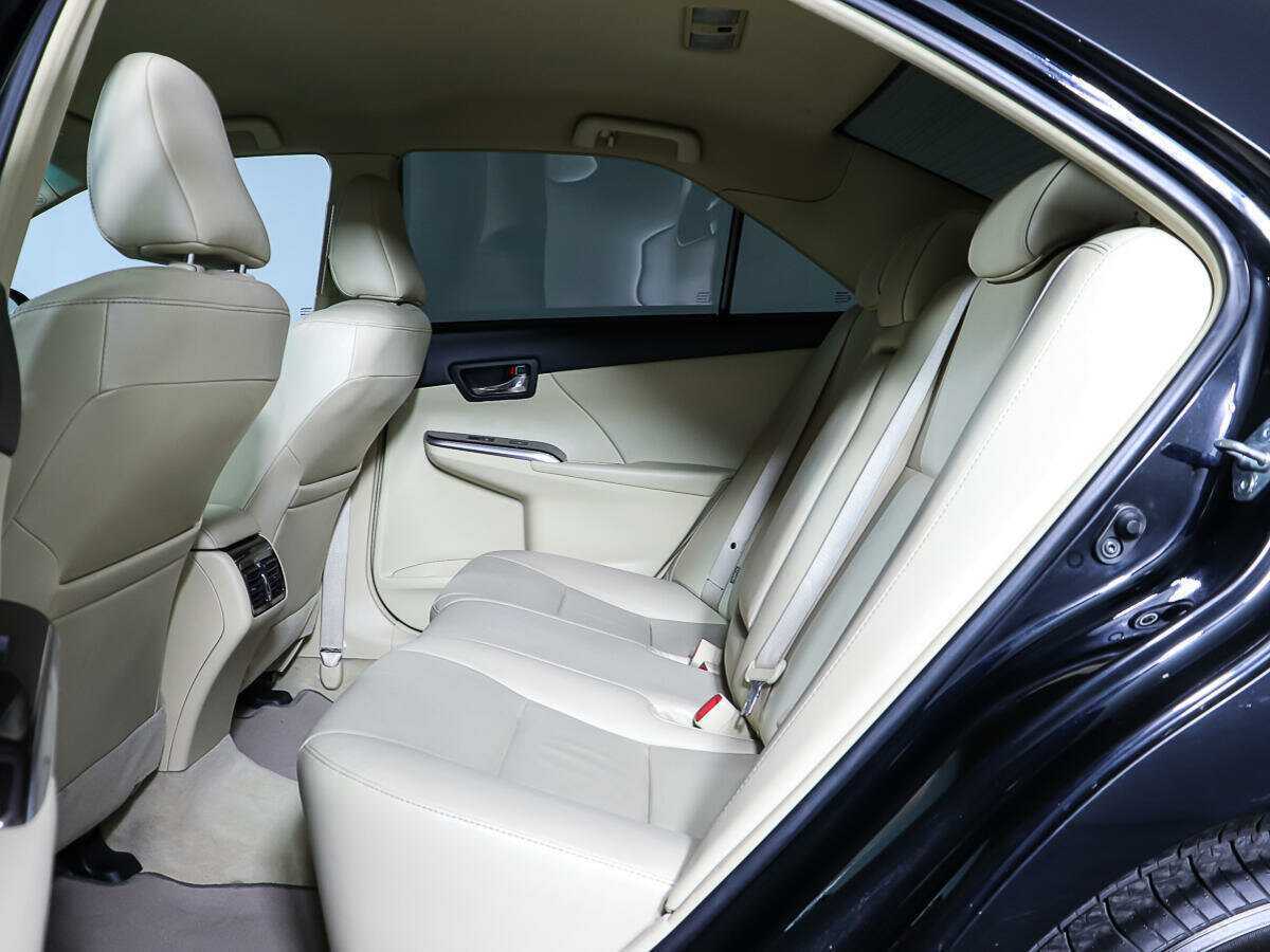 Б/У Тойота Камри 2015 года. Фото: #8