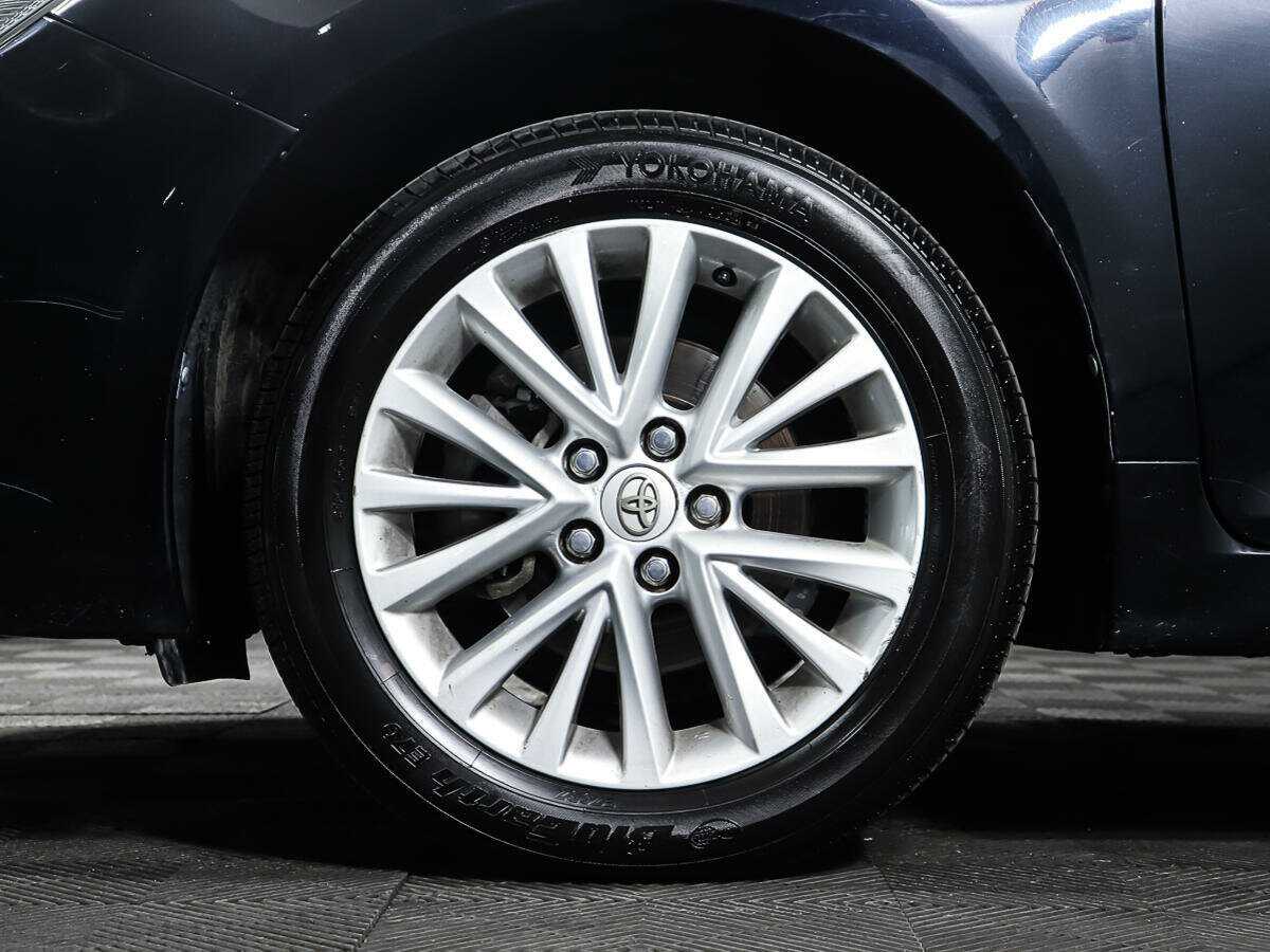 Б/У Тойота Камри 2015 года. Фото: #16