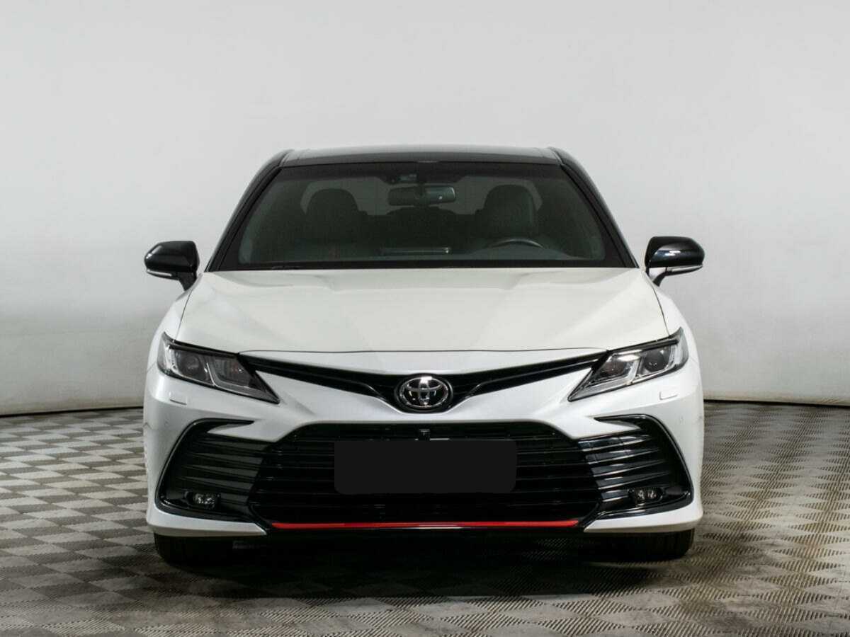 Toyota Camry 2021 года с пробегом. Фото: #1
