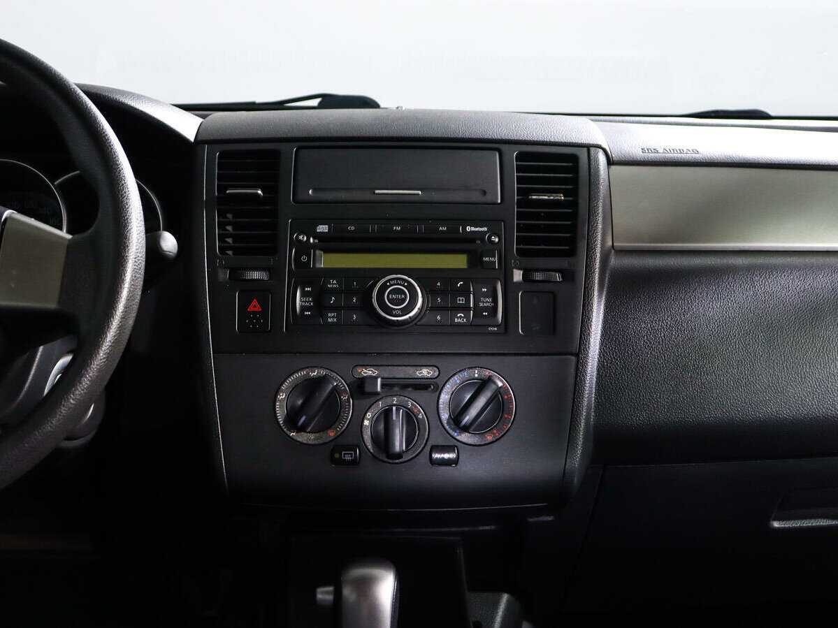 Nissan Tiida 2010 года с пробегом. Фото: #10
