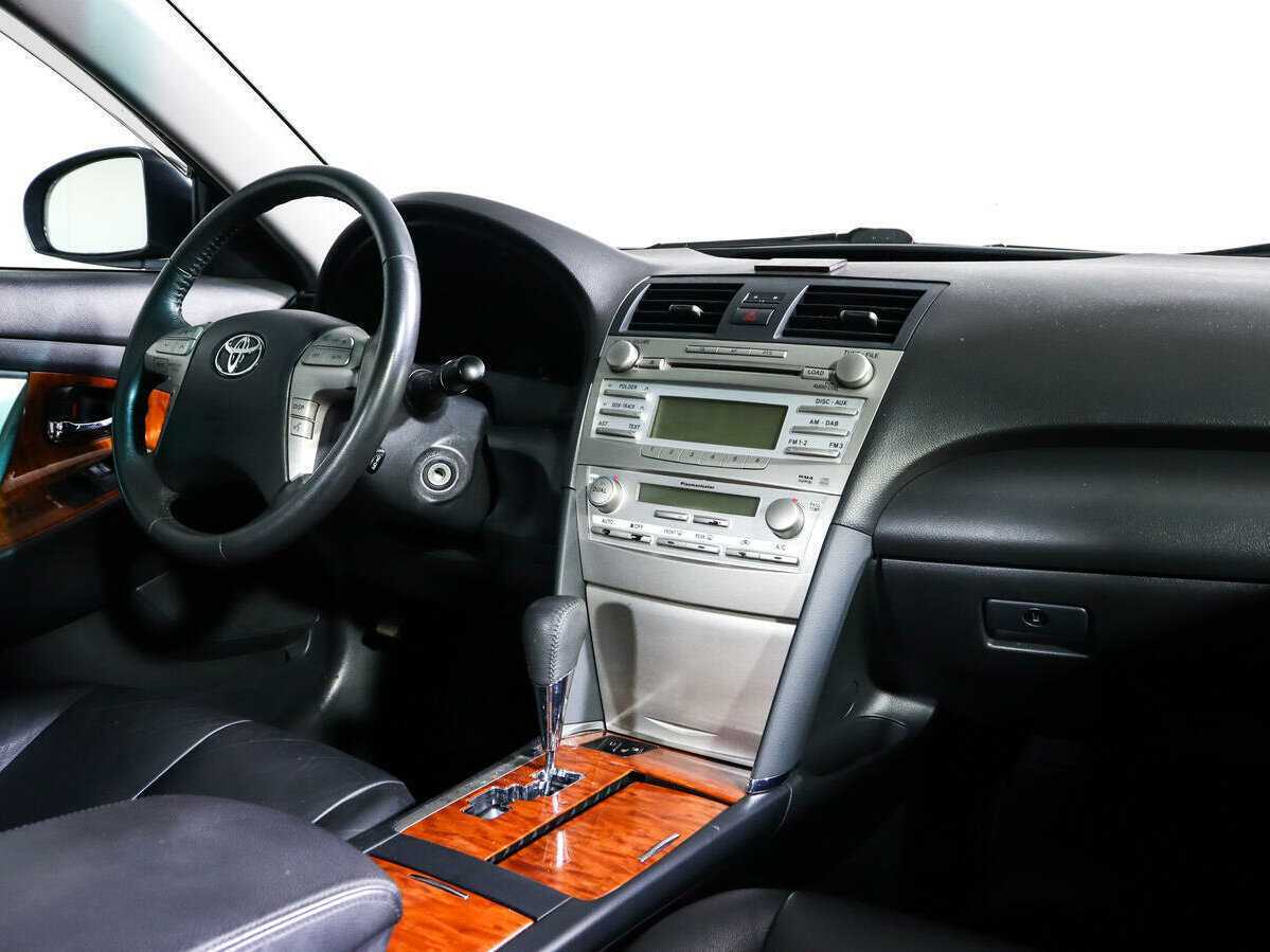 Toyota Camry 2010 года с пробегом. Фото: #6