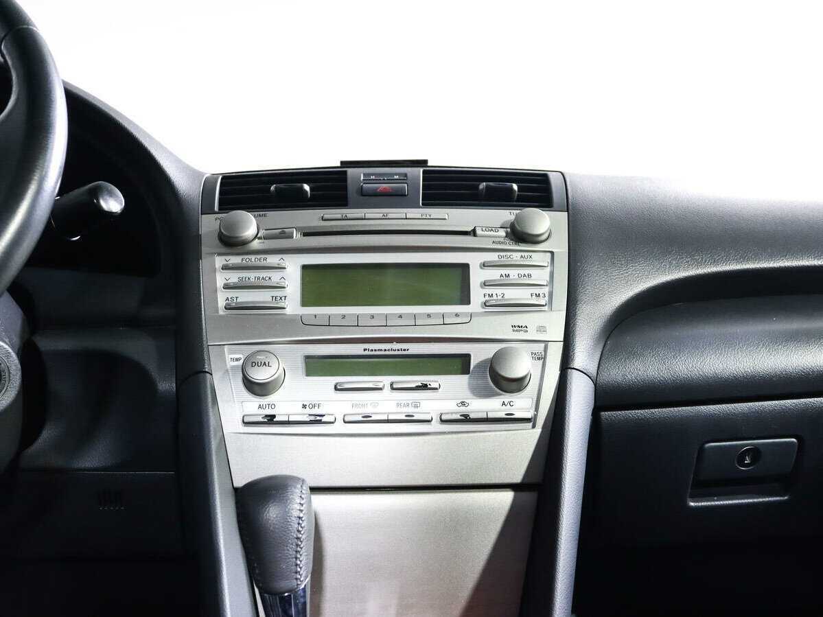 Toyota Camry 2010 года с пробегом. Фото: #10