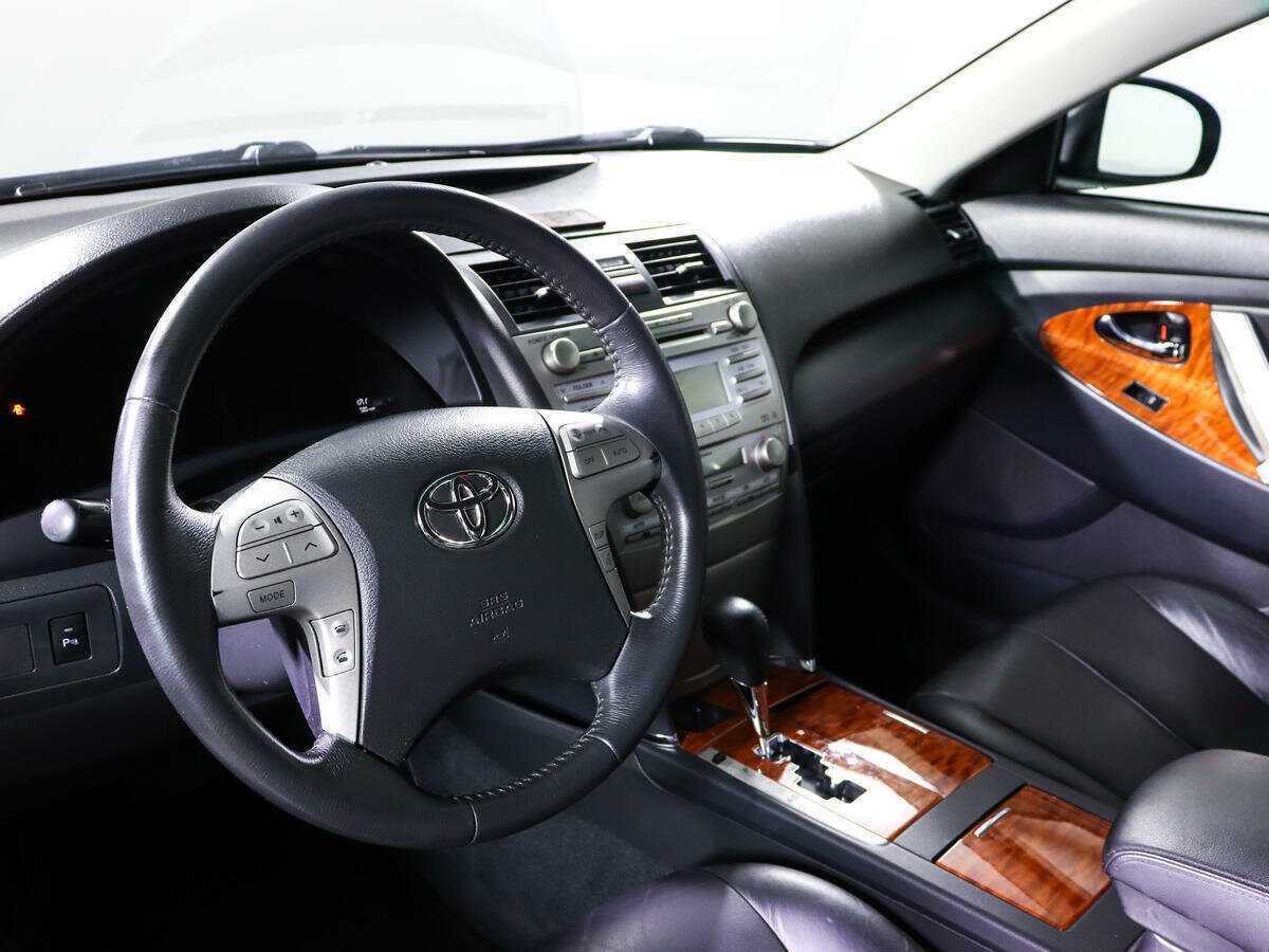 Toyota Camry 2010 года с пробегом. Фото: #11
