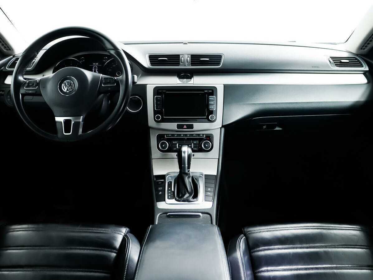 Volkswagen Passat CC 2011 года с пробегом. Фото: #9