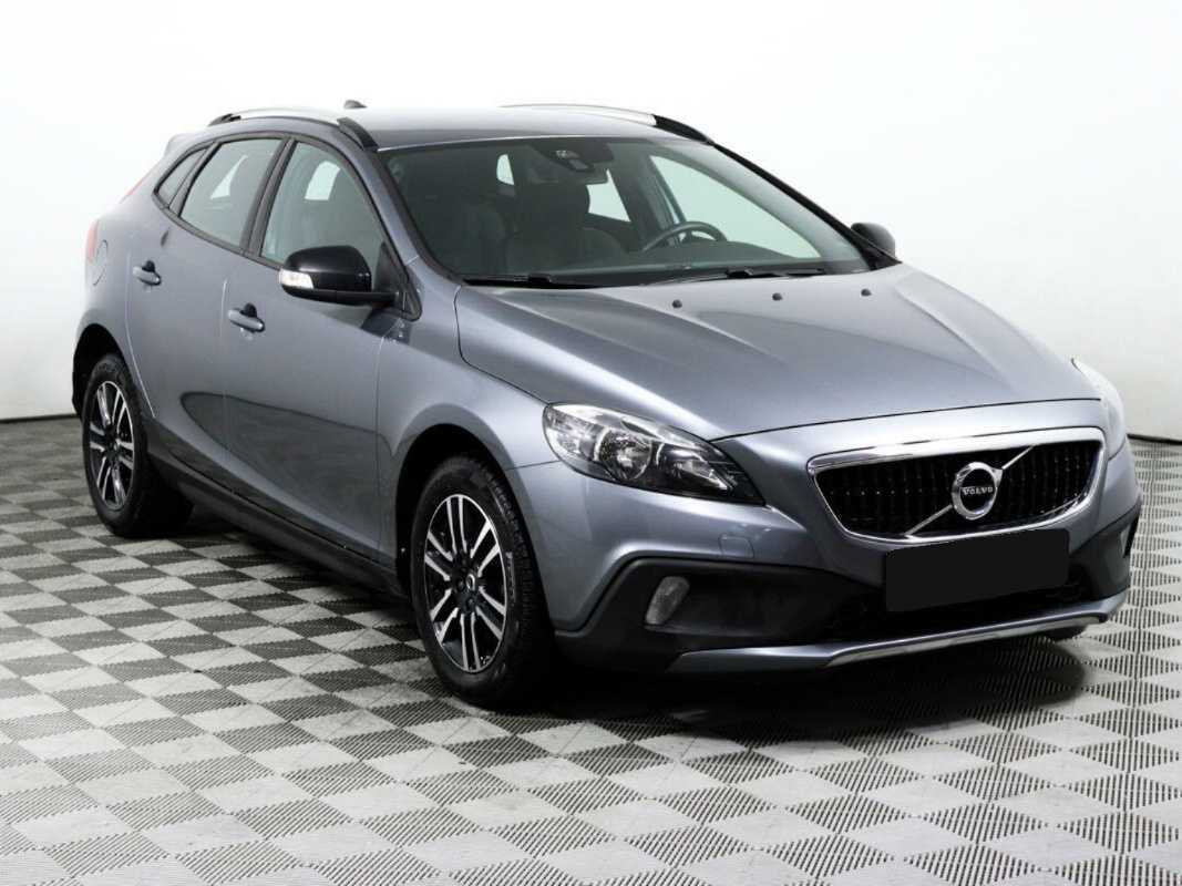 Volvo V40 Cross Country 2017 года с пробегом. Фото: #2
