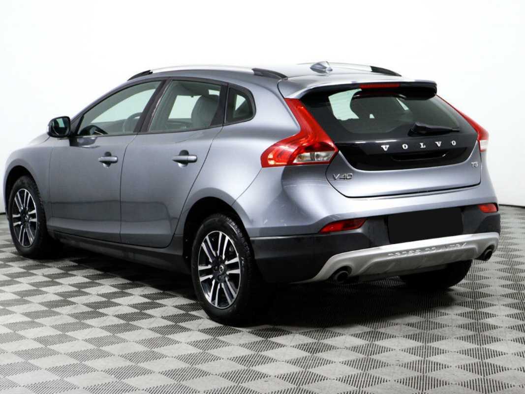 Volvo V40 Cross Country 2017 года с пробегом. Фото: #6
