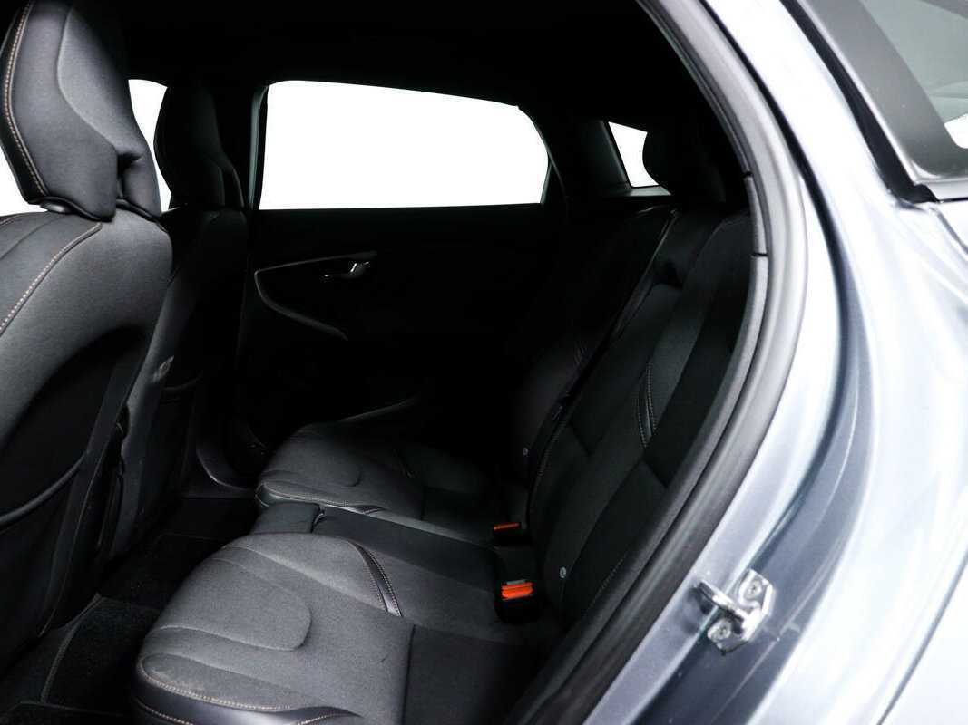 Volvo V40 Cross Country 2017 года с пробегом. Фото: #11