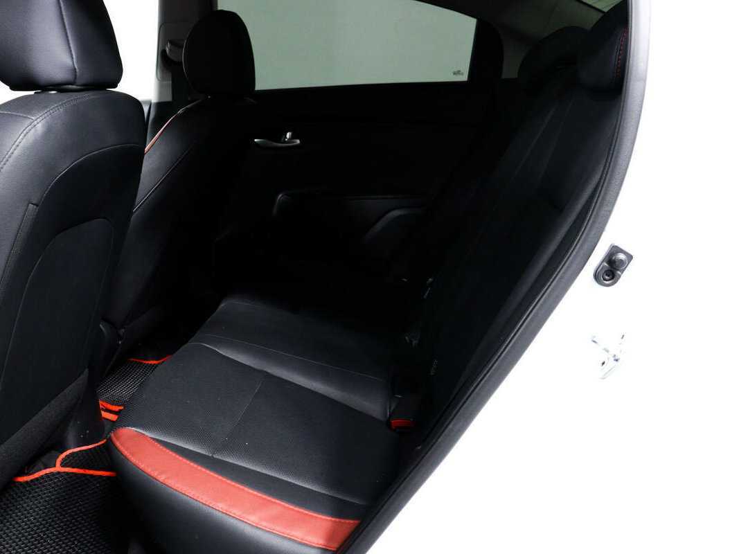 Б/У Киа Рио 2020 года. Фото: #10