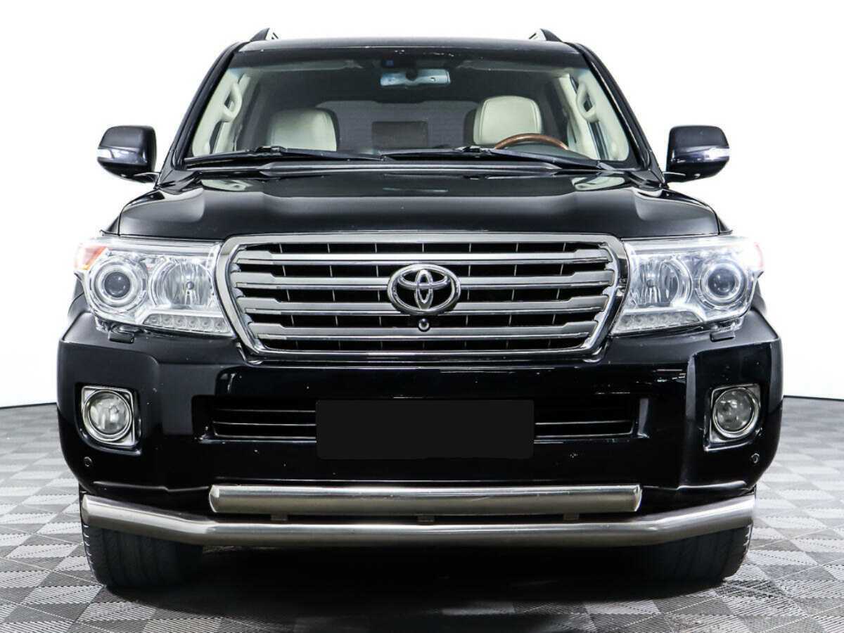 Toyota Land Cruiser 2014 года с пробегом. Фото: #1