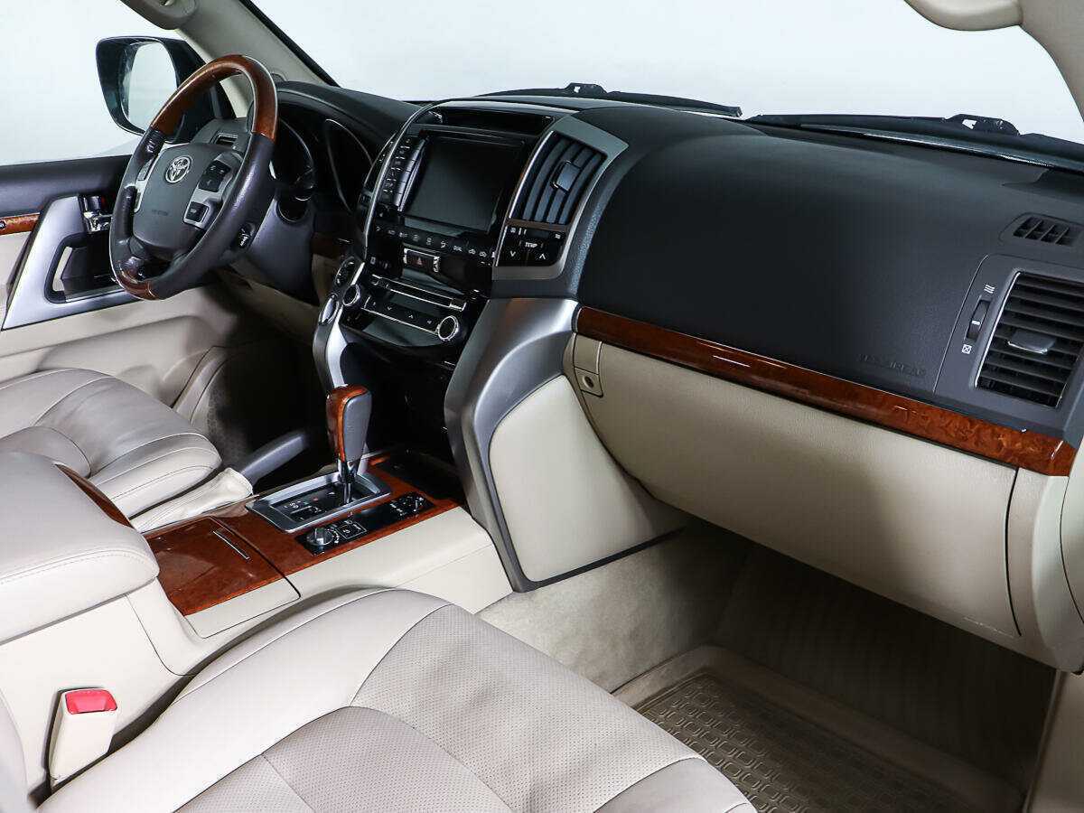 Toyota Land Cruiser 2014 года с пробегом. Фото: #8