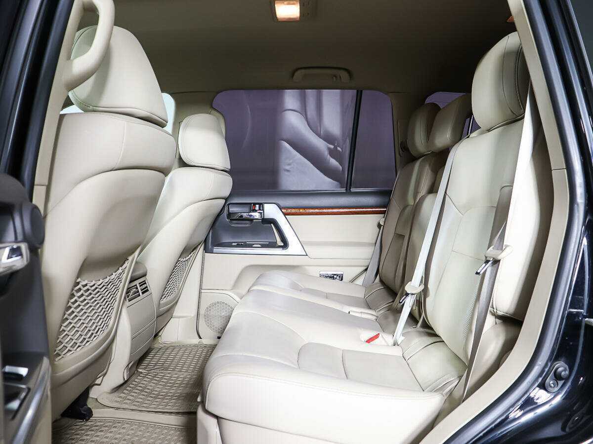 Toyota Land Cruiser 2014 года с пробегом. Фото: #9