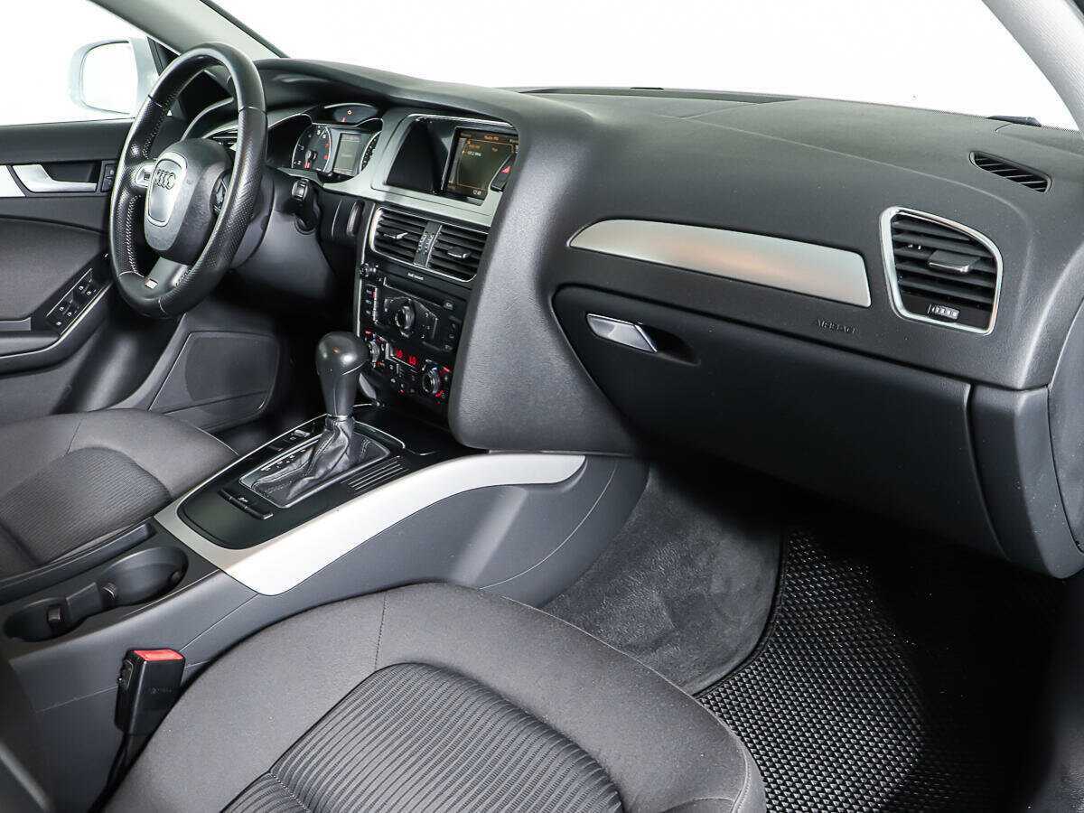 Audi A4 2011 года с пробегом. Фото: #9