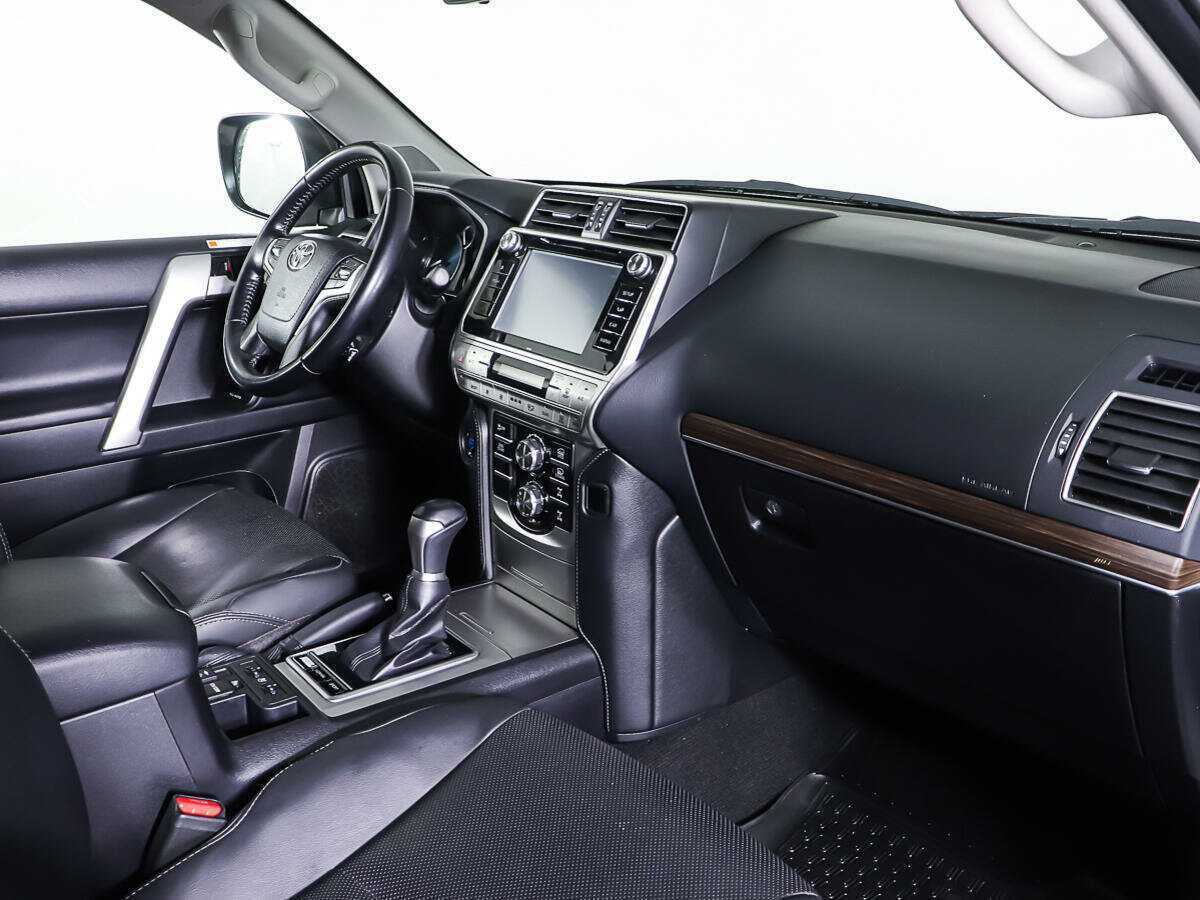 Toyota Land Cruiser Prado 2020 года с пробегом. Фото: #8