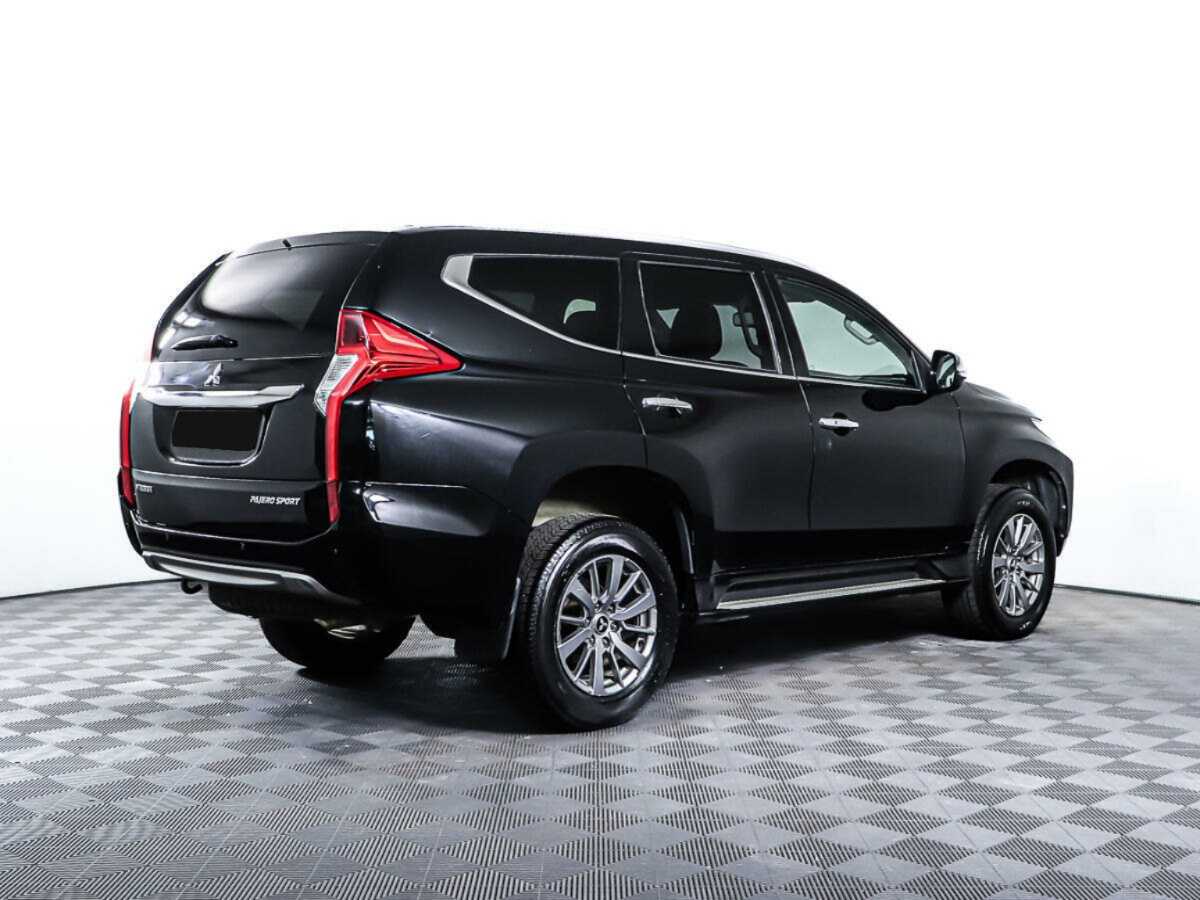 Mitsubishi Pajero Sport 2016 года с пробегом. Фото: #4