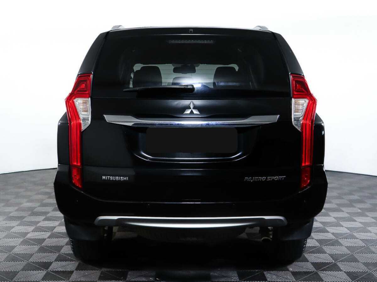 Mitsubishi Pajero Sport 2016 года с пробегом. Фото: #5