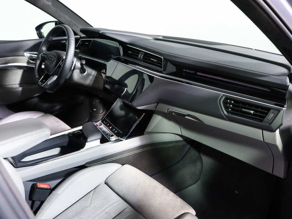 Audi e-tron Sportback 2020 года с пробегом. Фото: #6