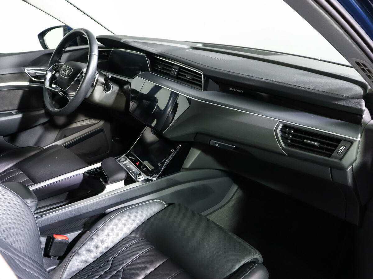 Audi e-tron 2019 года с пробегом. Фото: #6