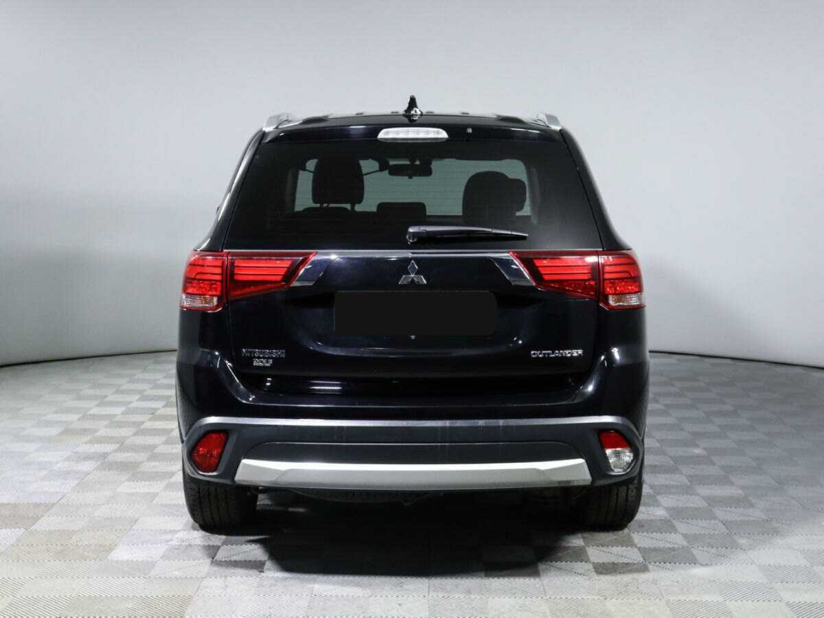 Mitsubishi Outlander 2018 года с пробегом. Фото: #4