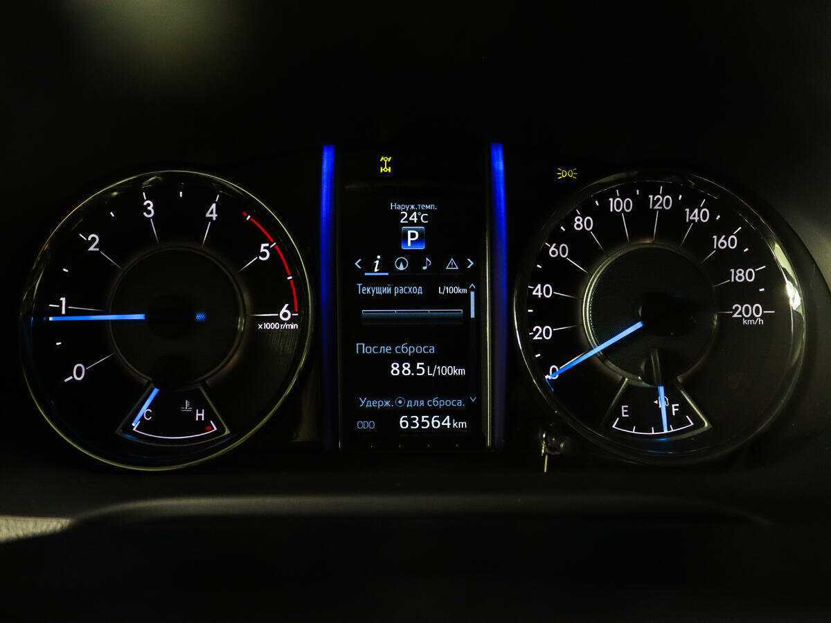 Toyota Fortuner 2017 года с пробегом. Фото: #8