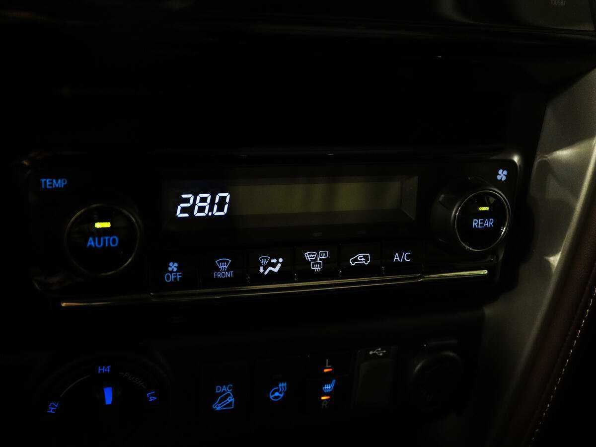 Toyota Fortuner 2017 года с пробегом. Фото: #15