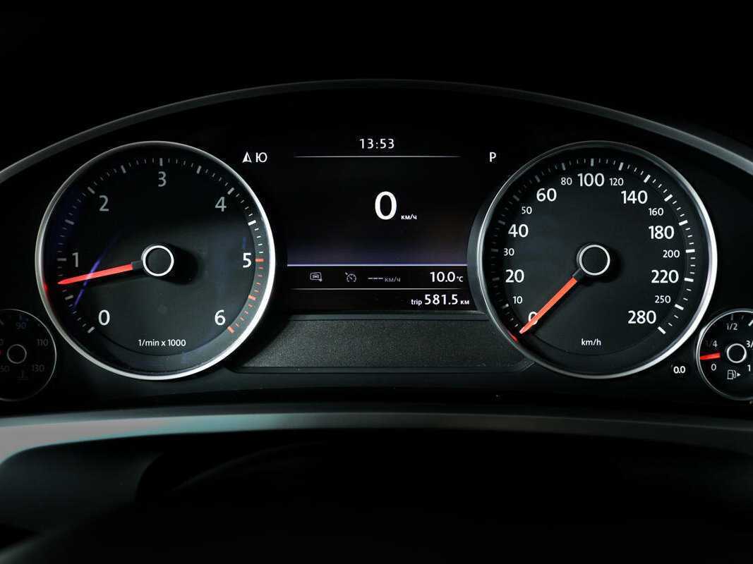 Volkswagen Touareg 2016 года с пробегом. Фото: #9