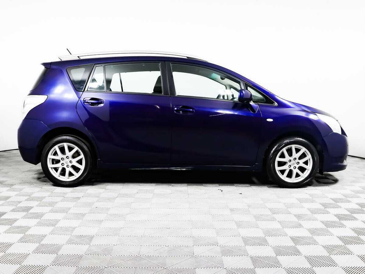 Toyota Verso 2010 года с пробегом. Фото: #3