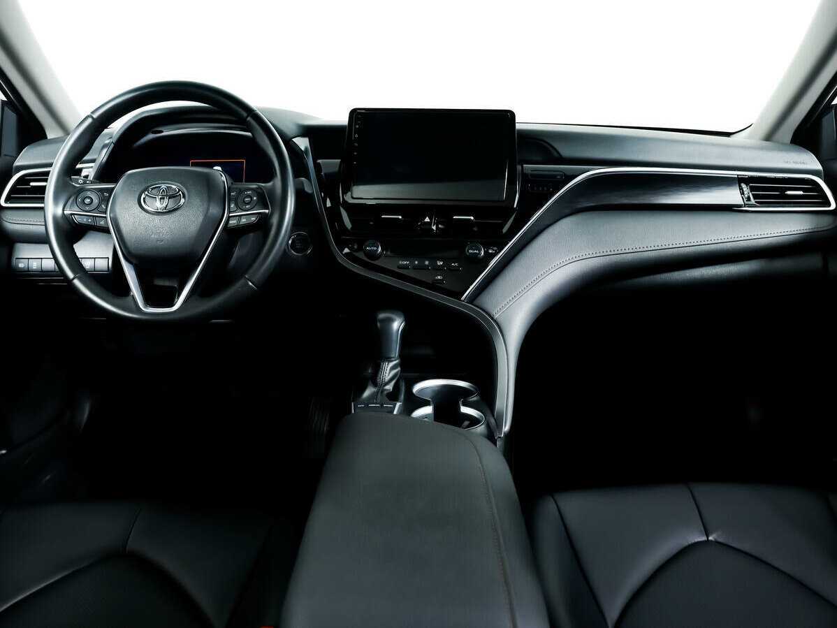 Toyota Camry 2022 года с пробегом. Фото: #10