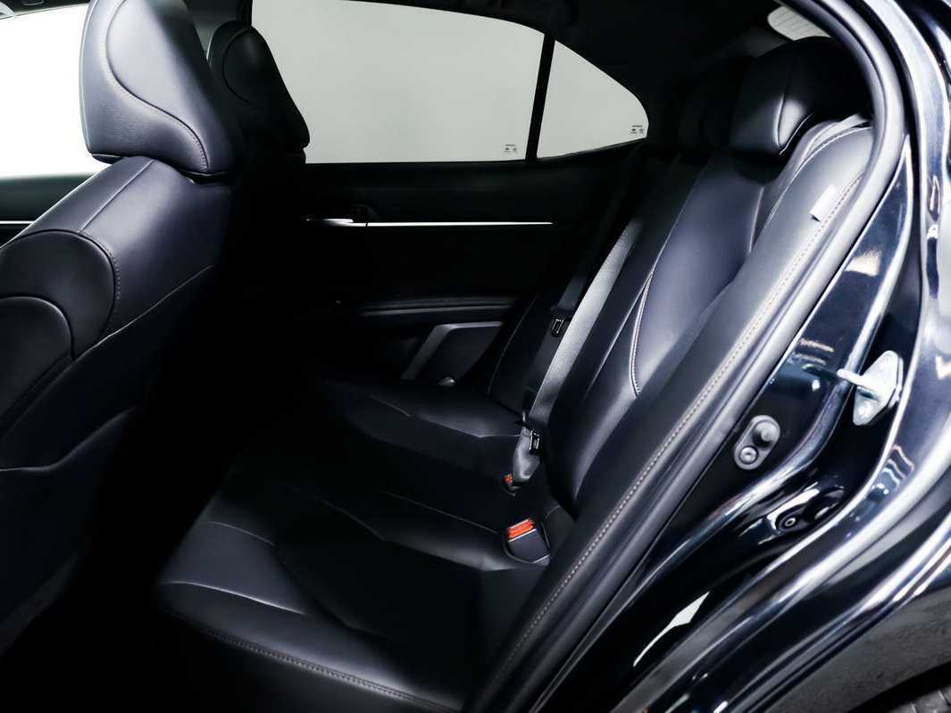 Toyota Camry 2022 года с пробегом. Фото: #11