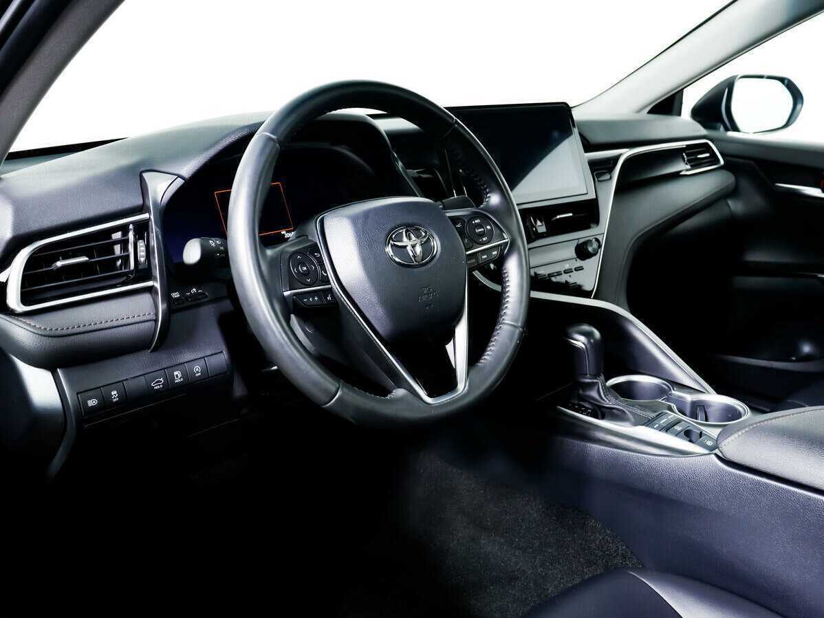 Toyota Camry 2022 года с пробегом. Фото: #12