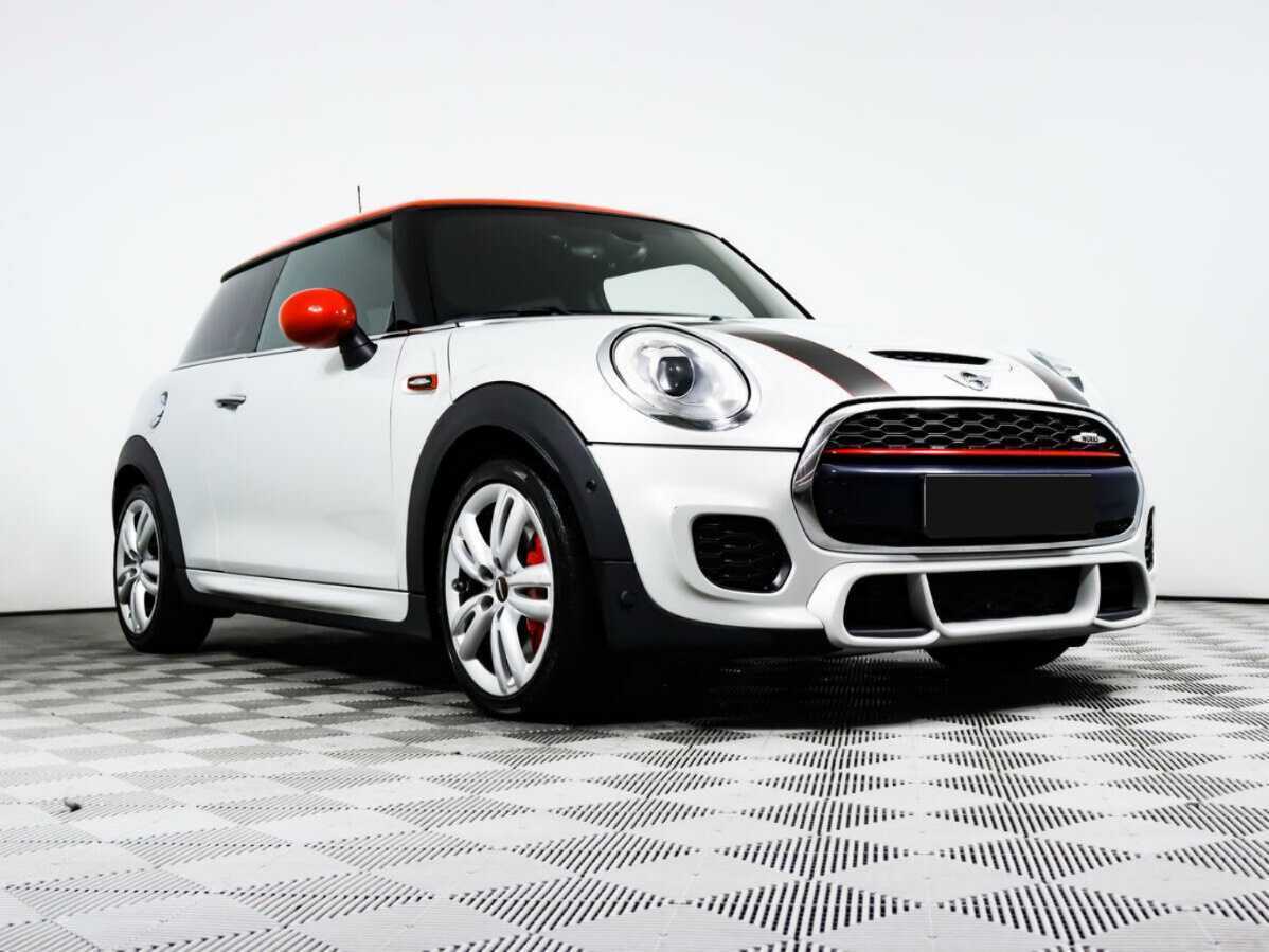 Mini Hatch 2017 года с пробегом. Фото: #2