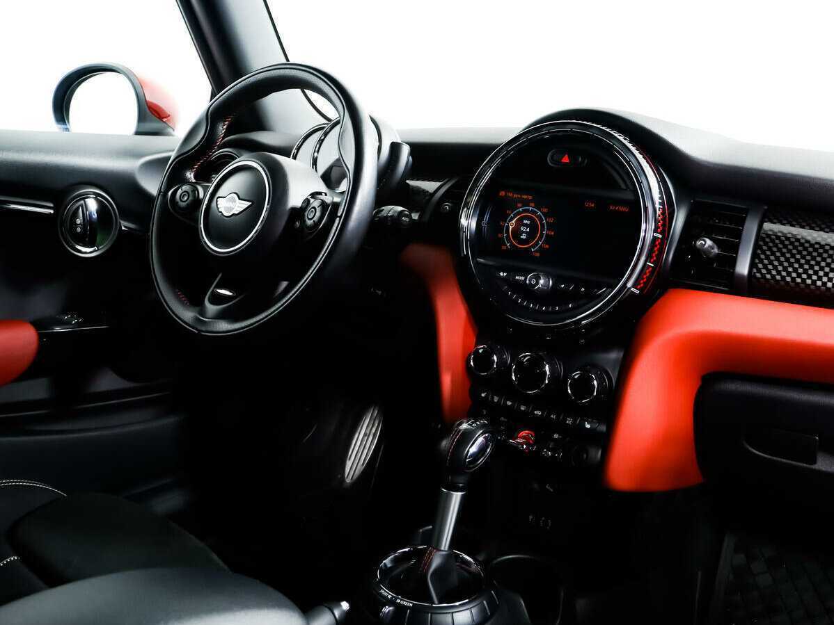 Mini Hatch 2017 года с пробегом. Фото: #8