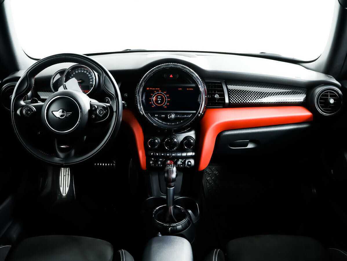 Mini Hatch 2017 года с пробегом. Фото: #10