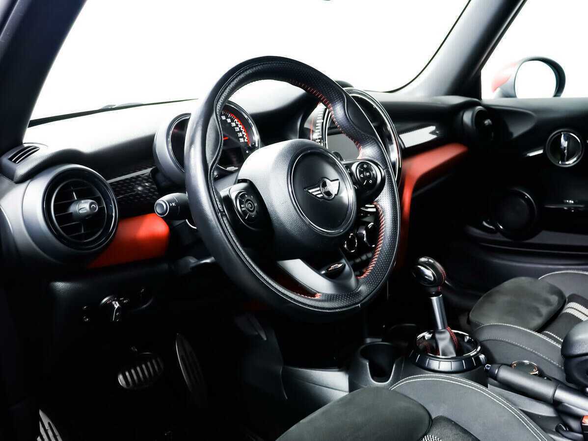 Mini Hatch 2017 года с пробегом. Фото: #12