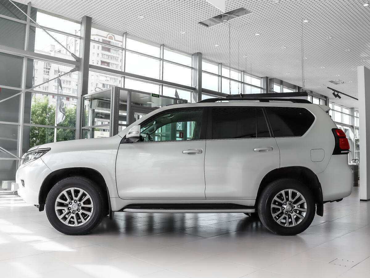 Toyota Land Cruiser Prado 2019 года с пробегом. Фото: #2