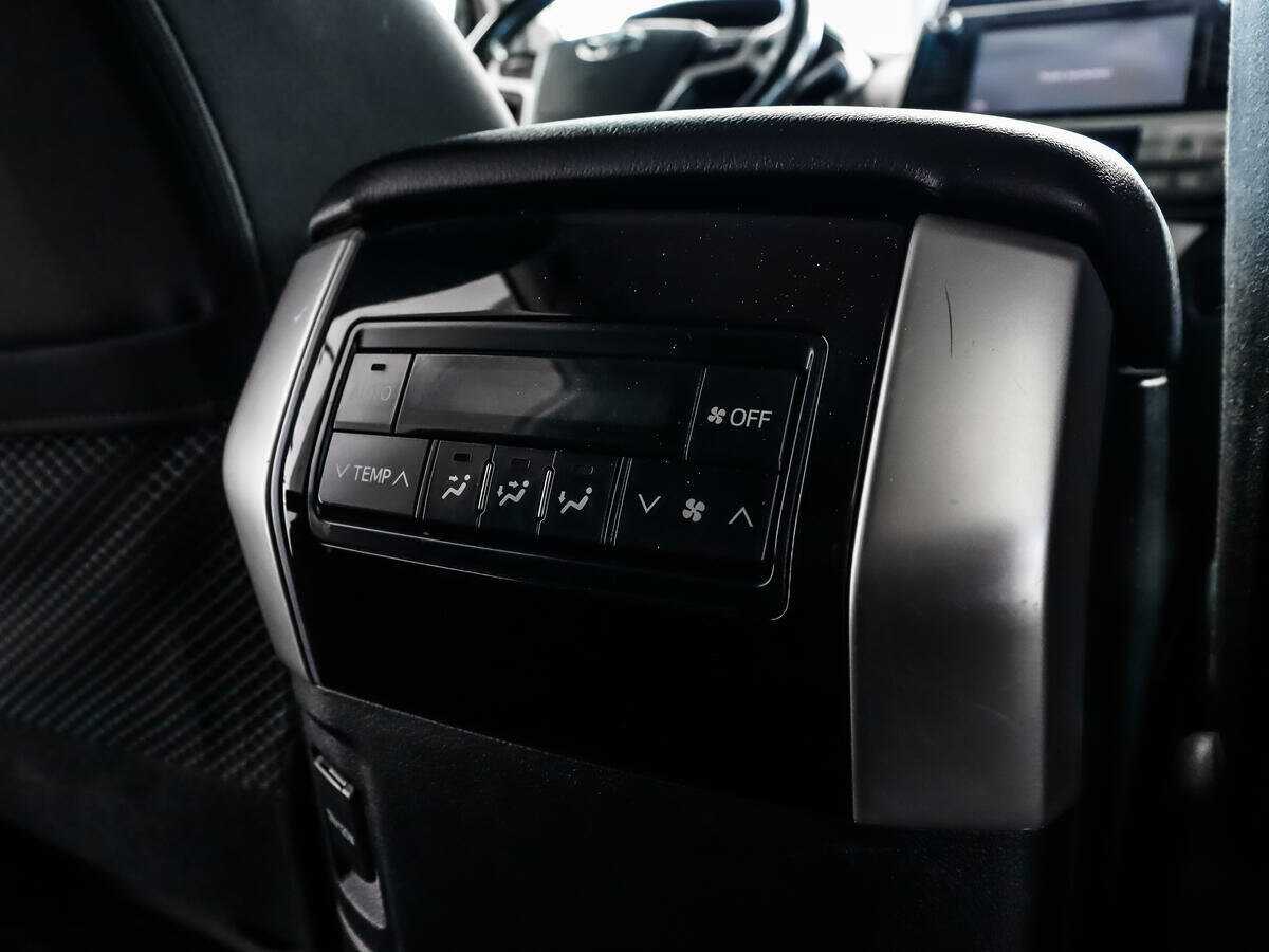 Toyota Land Cruiser Prado 2019 года с пробегом. Фото: #14