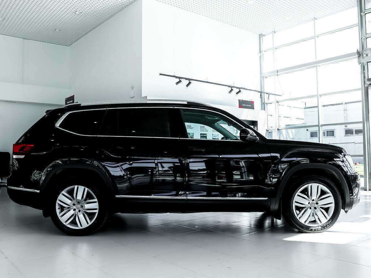 Volkswagen Teramont 2018 года с пробегом. Фото: #3