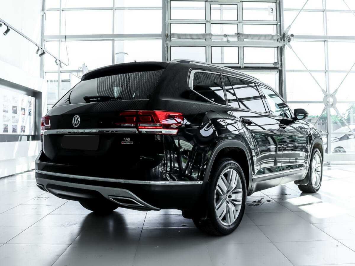 Volkswagen Teramont 2018 года с пробегом. Фото: #4