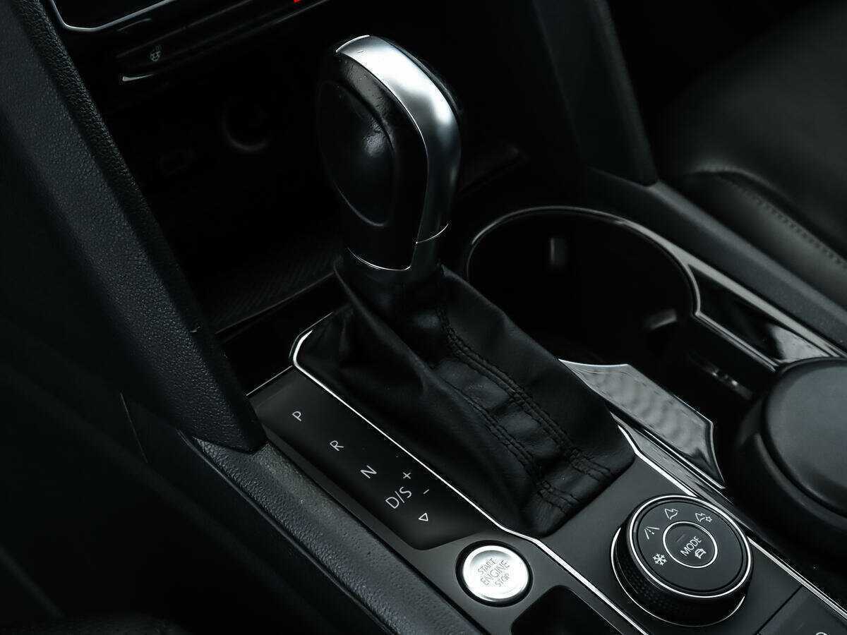 Volkswagen Teramont 2018 года с пробегом. Фото: #11
