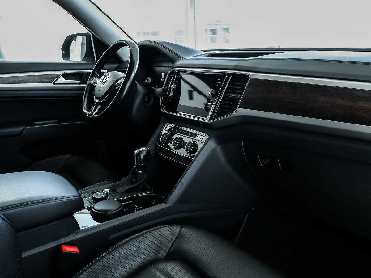 Volkswagen Teramont 2018 года с пробегом. Фото: #14